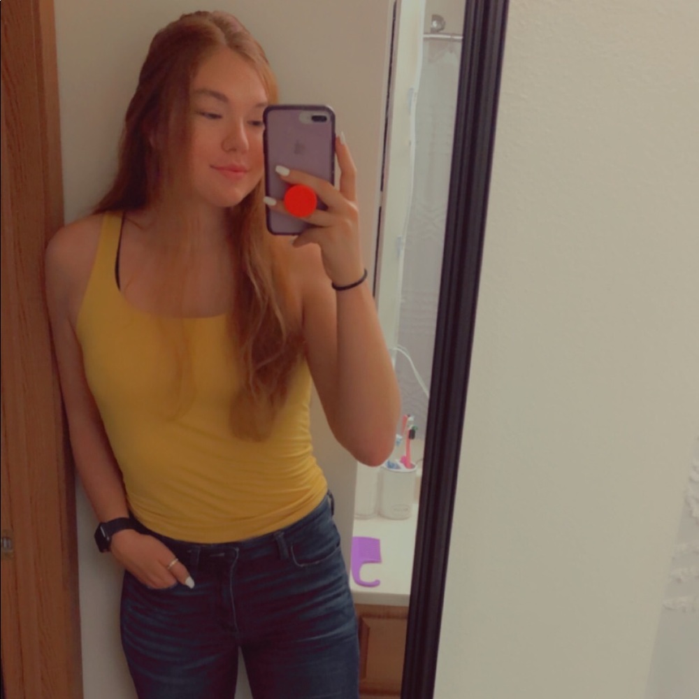 Meet your Posher, Aleia